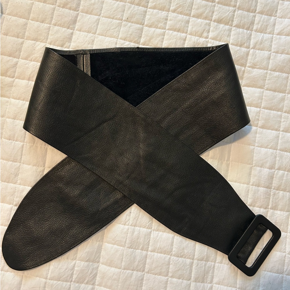 ZARA Black Leather Suede women’s belt with black buckle